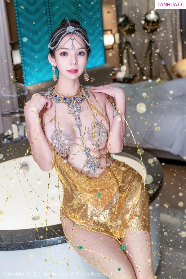 大美媚京  [XiuRen]高清写真图 2022.09.08 No.5559 大美妞儿第23张图片